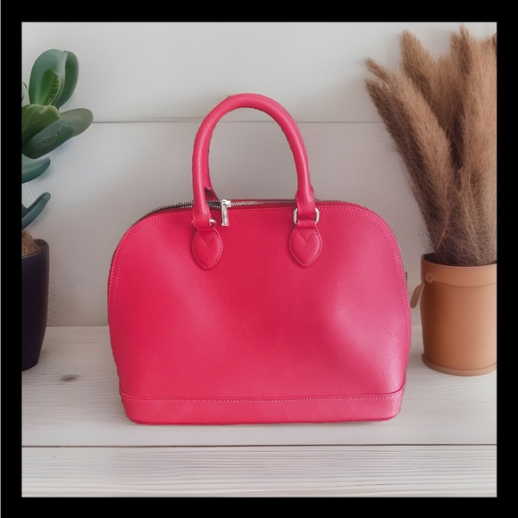 Danier Handbags - Danier Genuine Leather light red ruby Crossbody Bag adjustable strap